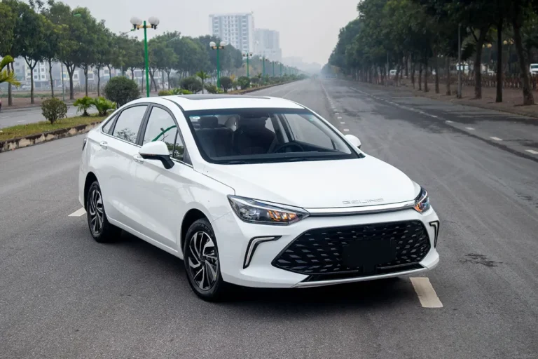 سابرینا U5 پلاس پلاک می‌شود