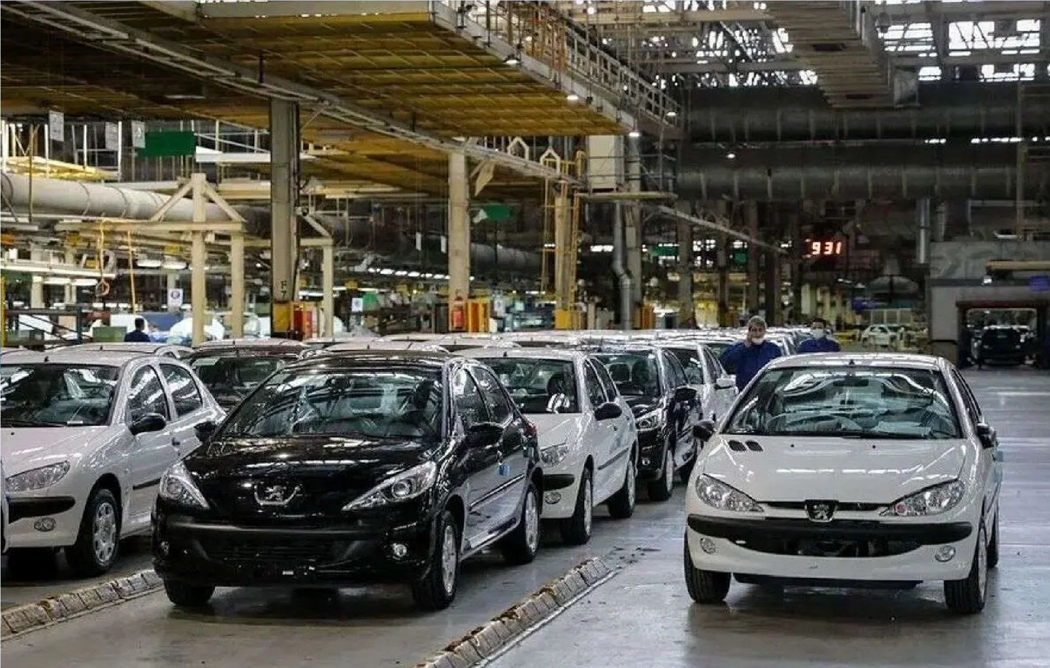 شکاف قیمتی عجیب در بازار و کارخانه صف خرید خودرو را میلیونی کرد