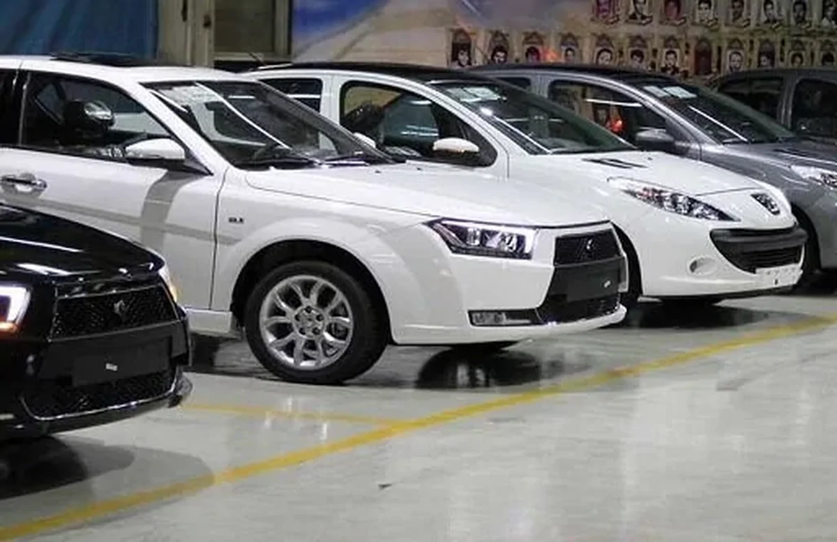 Read more about the article زنگ خطر برای خودروسازی کشور؛ کاهش تولید خودرو به مرز ۱۲ درصد رسید