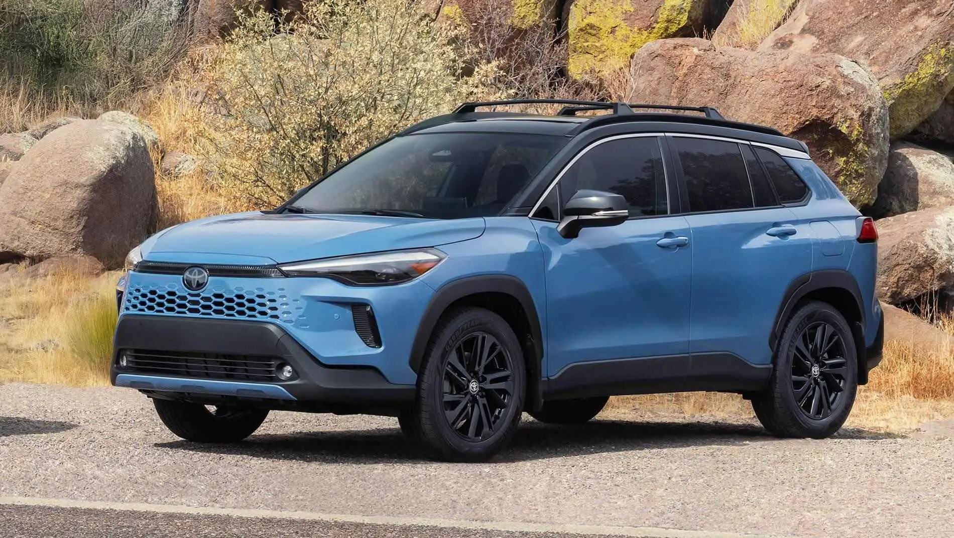 تویوتا کرولا کراس هیبرید 2025 در سامانه اتونوین