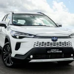 ورود تویوتا کرولا کراس 2026 به ایران؛ تغییرات فنی و مشخصات نسخه وارداتی ره نیاز ایستا